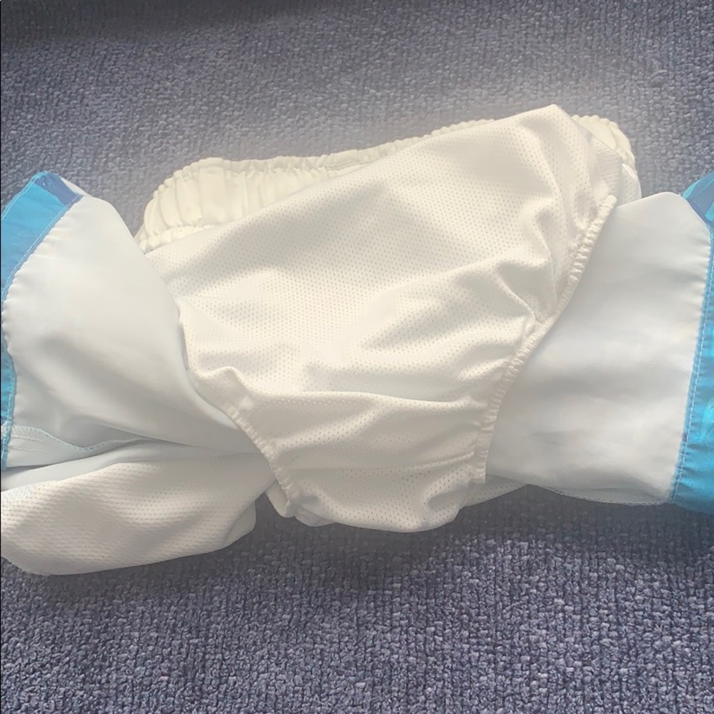 3 for $15 GapKids shark swim trunks - Picture 7 of 8